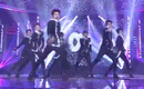授賞式の舞台比較“手の込んだ”INFINITEと“ボールで転んだ”2PM