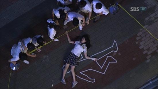 ファントム 韓国版バトルロワイヤル 生徒たちは苦しんでいる Kstyle