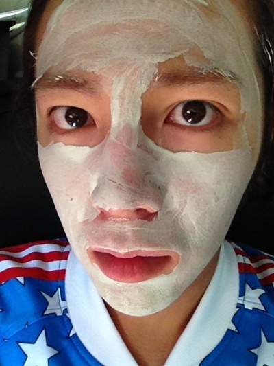 チャン グンソク 顔にパックを塗った超近接セルフショット公開 Kstyle