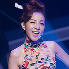 2NE1のDARA、久しぶりにキュートな表情