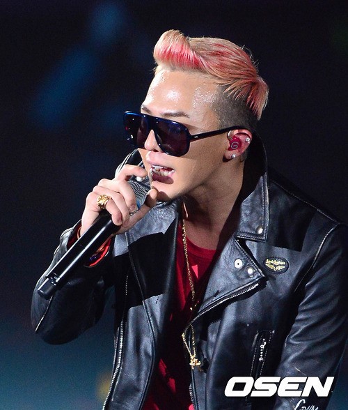 Bigbangのg Dragon レディー ガガのスタイリストのショーで新曲公開