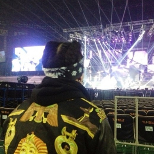 Bigbangのsol G Dragonの日本公演リハーサル現場を公開 見守っている Kstyle