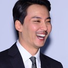 【PHOTO】キム・ナムギル「サメ」の制作発表会に出席“豪快な笑顔”