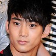 2PM テギョン、デート中のカップルを見て思うことは？…「最近寂しい」