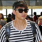 【PHOTO】2PM「2013 韓中友情コンサート」のために中国へ出国“音楽を聞きながら行ってきます”