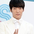 【PHOTO】チェ・ジニョク「20's Choice」ブルーカーペットイベントに登場