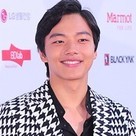 【PHOTO】ヨ･ジング「20's Choice」ブルーカーペットイベントに登場