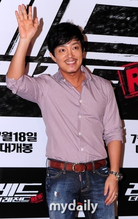 イ ボムス 映画監督に変身 禁煙ソーシャルムービー あやつり人形 を演出 Kstyle