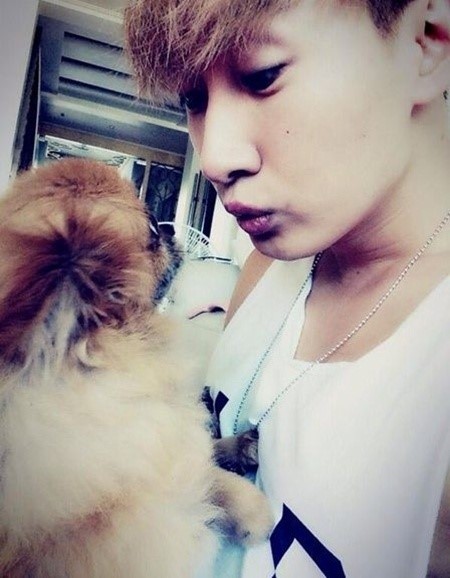 さくら　SUPERJUNIOR ウニョク　ブルゾン SUPER JUNIOR ウニョク 空港ファッション NIKEKOREA