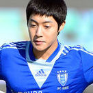 【PHOTO】キム・ヒョンジュンからイ・ワンまで、FC MENがサッカー親善試合に登場“巧みなボールさばき”