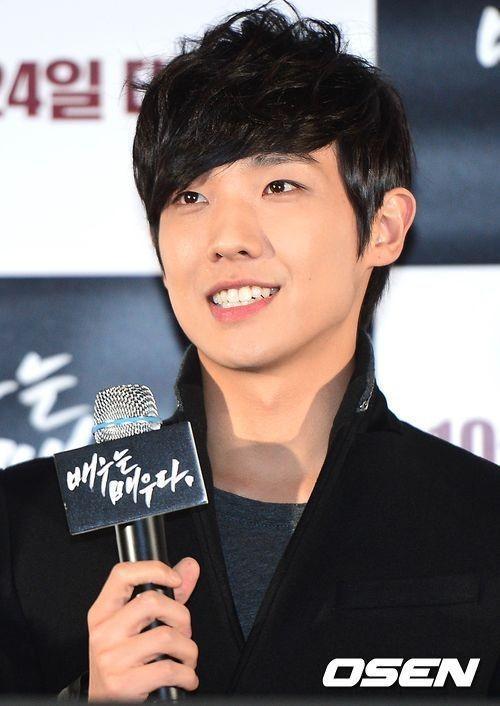 俳優は俳優だ Mblaq イ ジュン ベッドシーン ファンの皆さんは辛いかもしれないが理解して欲しい Kstyle