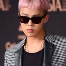 【PHOTO】BIGBANGのG-DRAGON「2013 SIA」レッドカーペットイベントに登場“ピンクのヘアカラー”