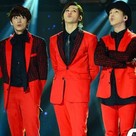 【PHOTO】B1A4「ソウル歌謡大賞」に出席“目を引くレッド＆ブラック”