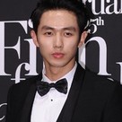 【PHOTO】2AM スロン「marie claire Film Festival」に出席“長い脚が際立つファッション” 