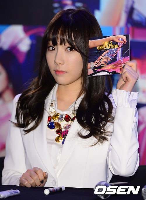 【人気No.1】 PHOTO】少女時代「Mr.Mr.」発売記念ファンサイン会を開催“華麗な アイドル