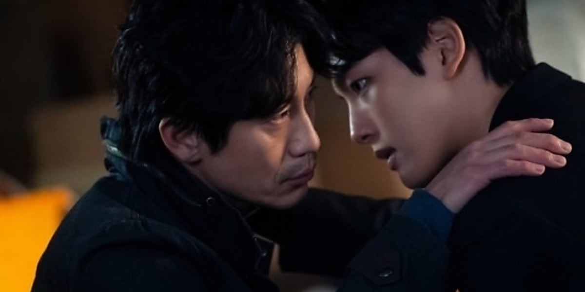 ヨ・ジング／シン・ハギュン　サイン　写真　韓国ドラマ　怪物 シン・ハギュン＆ヨ・ジング出演、新ドラマ「怪物」メインポスターを