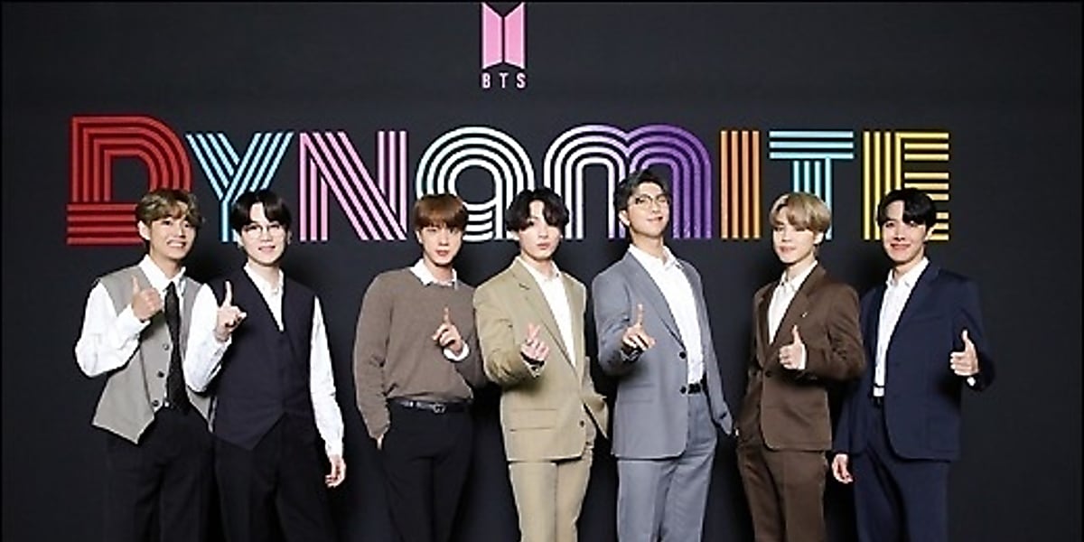 BTS（防弾少年団）の衣装をHIKAKIN＆前澤友作氏が約1700万円で落札