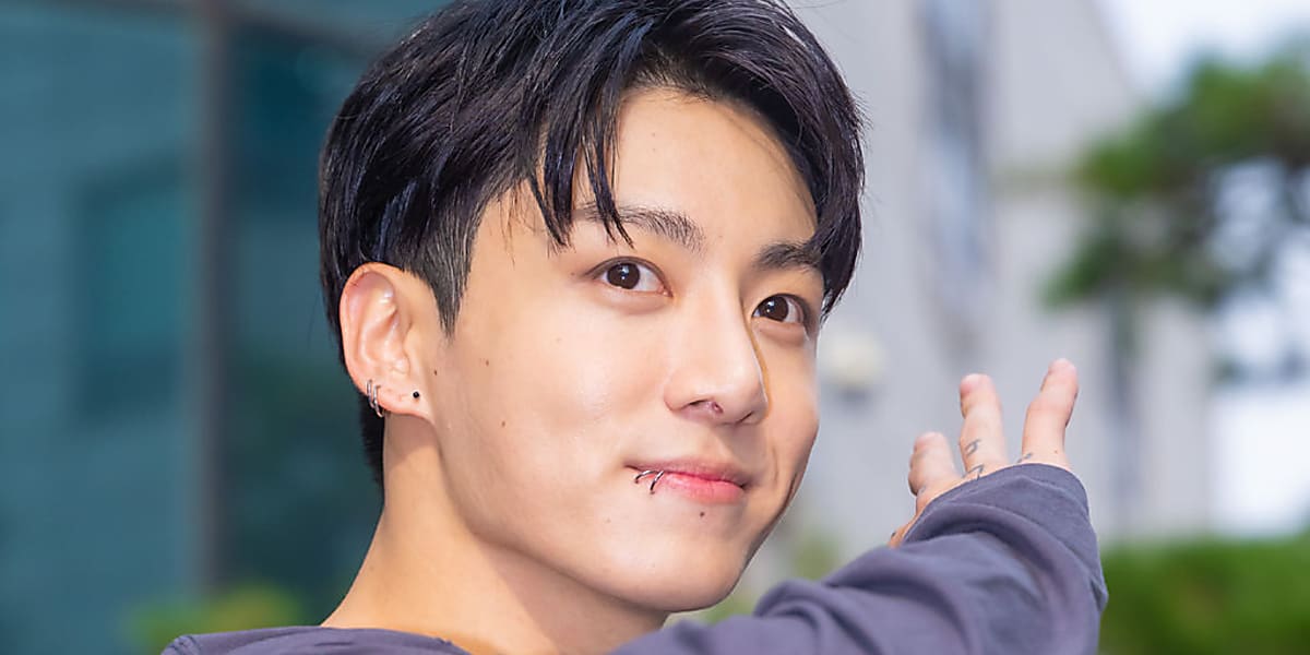 PHOTO】BTS ジョングク「ミュージックバンク」収録に参加…笑顔で挨拶