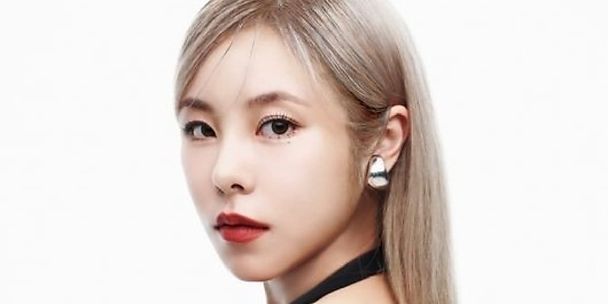 MAMAMOO's Whee In to hold first solo concert in 10 years, showcasing her skills and glamorous performances.
