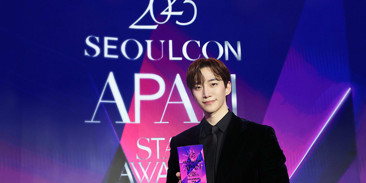 Junho of 2PM wins 5 awards at 2023 APAN STAR AWARDS, including grand prize, expressing gratitude to fans and sharing future plans.