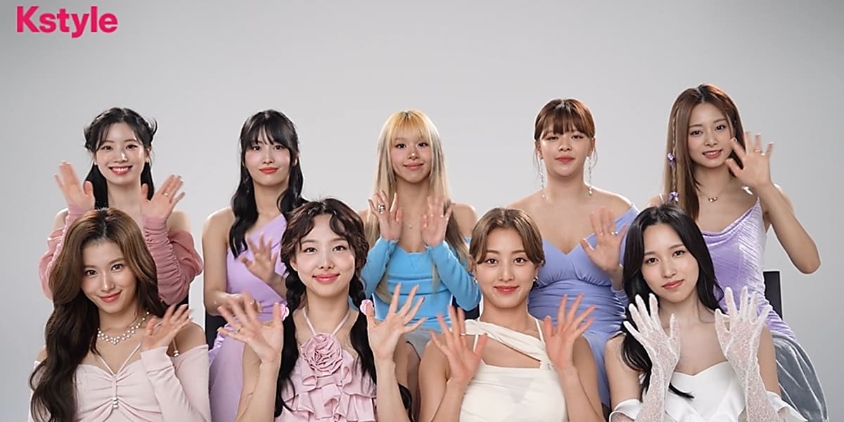 TWICE、笑顔でポイントダンスを披露！日本10thシングル「Hare Hare」が