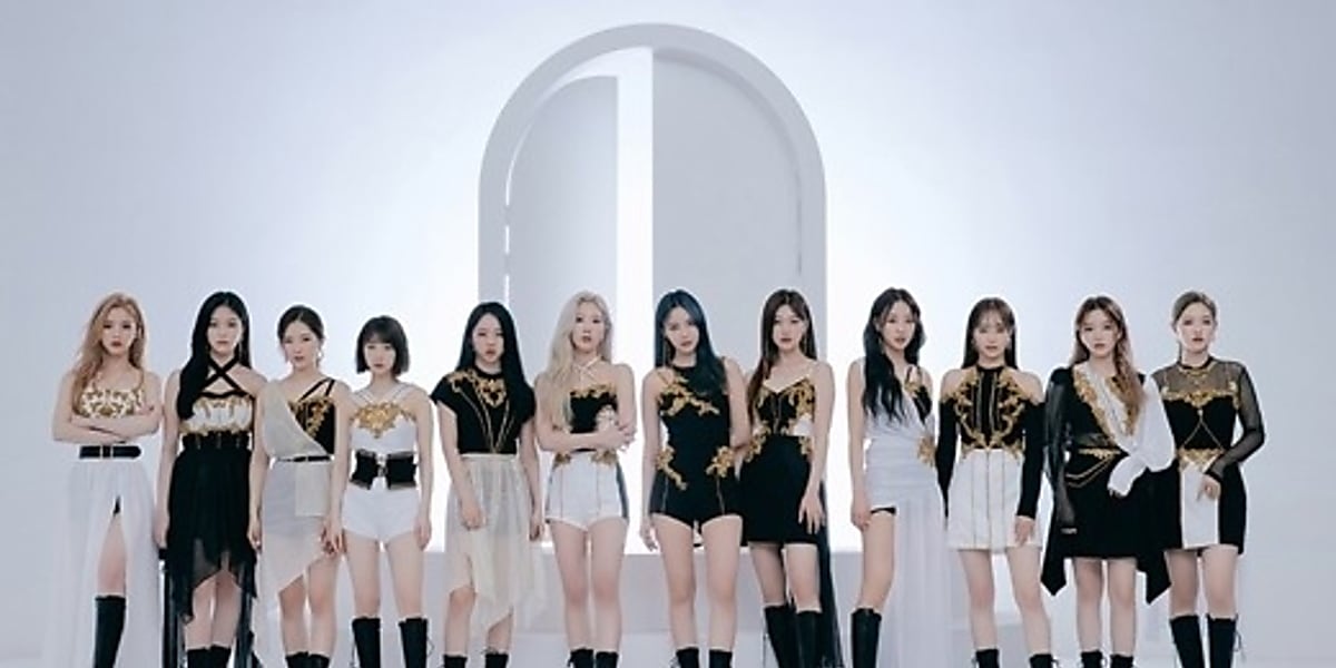 LOONA イヴ MMT トレカ # hash 今月の少女 So What イブ 今月の少女（LOONA）、4thミニアルバム「＆」世界31ヶ国・地域のiTunes