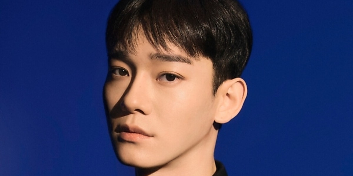 Chen of EXO makes solo comeback with new song "DOOR" after 1 year and 6 months, showcasing his versatile vocal talent.