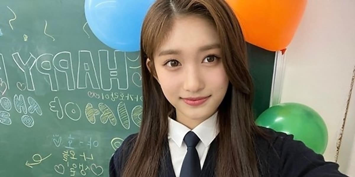 IVE イソ、誕生日を記念して生配信…近況を伝える「0時にメンバーたちが部屋に来て祝ってくれた」(動画あり) - Kstyle