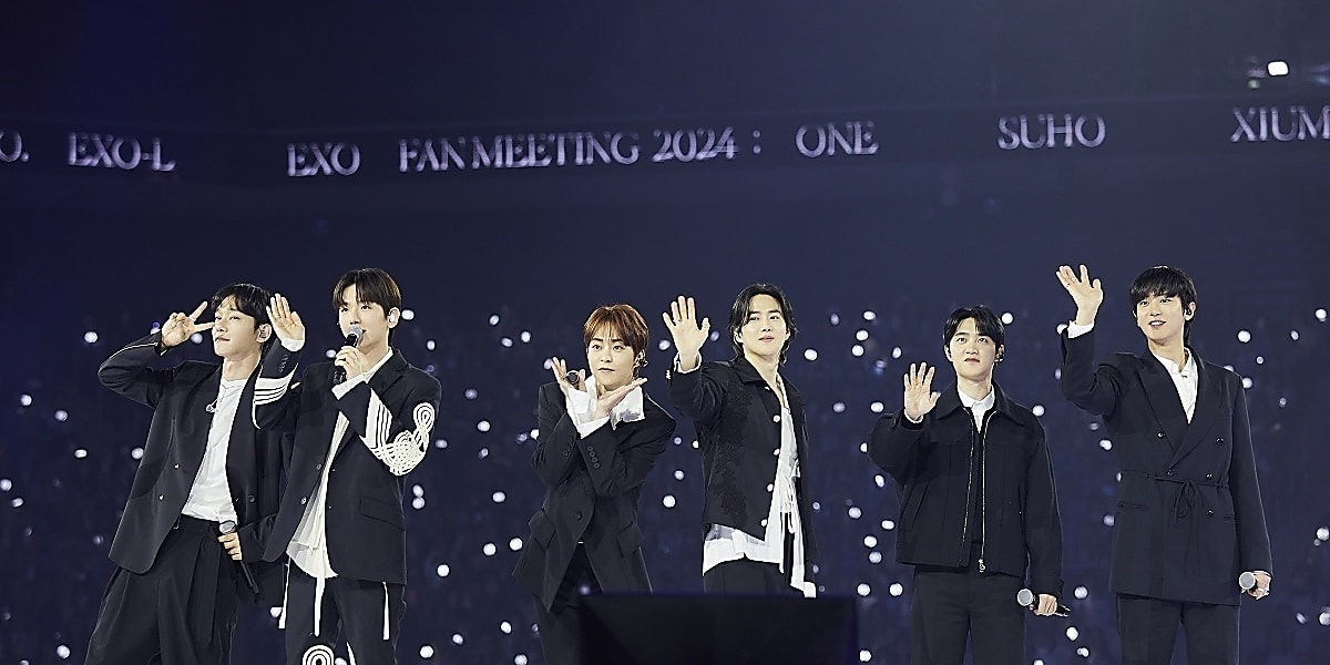 EXOが12周年記念ファンミーティングを開催。6人のメンバーが参加し、ファンと楽しい時間を過ごした。