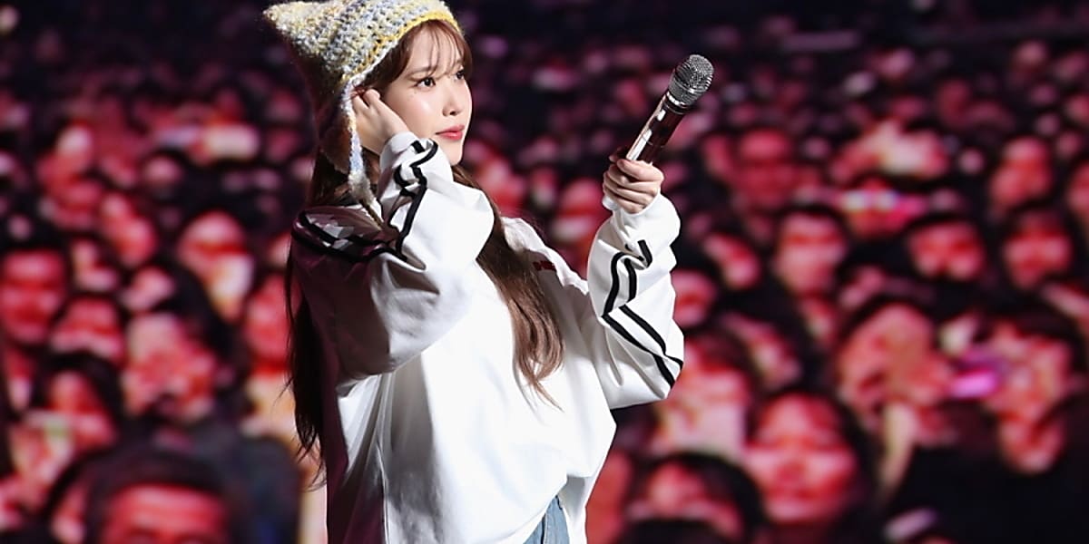 IU successfully completed a solo concert in Yokohama, the second city of the world tour, wowing Japanese fans.