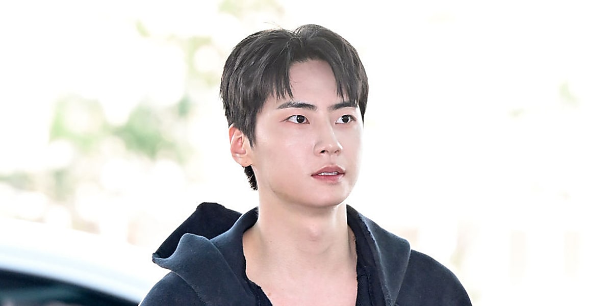 PHOTO】イ・ジニョク、初の日本ファンミーティングのため出国…ラフな