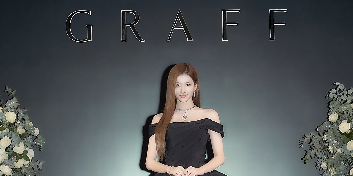 TWICE サナ「GRAFF」の205カラットを誇るジュエリーを身に着け銀座に