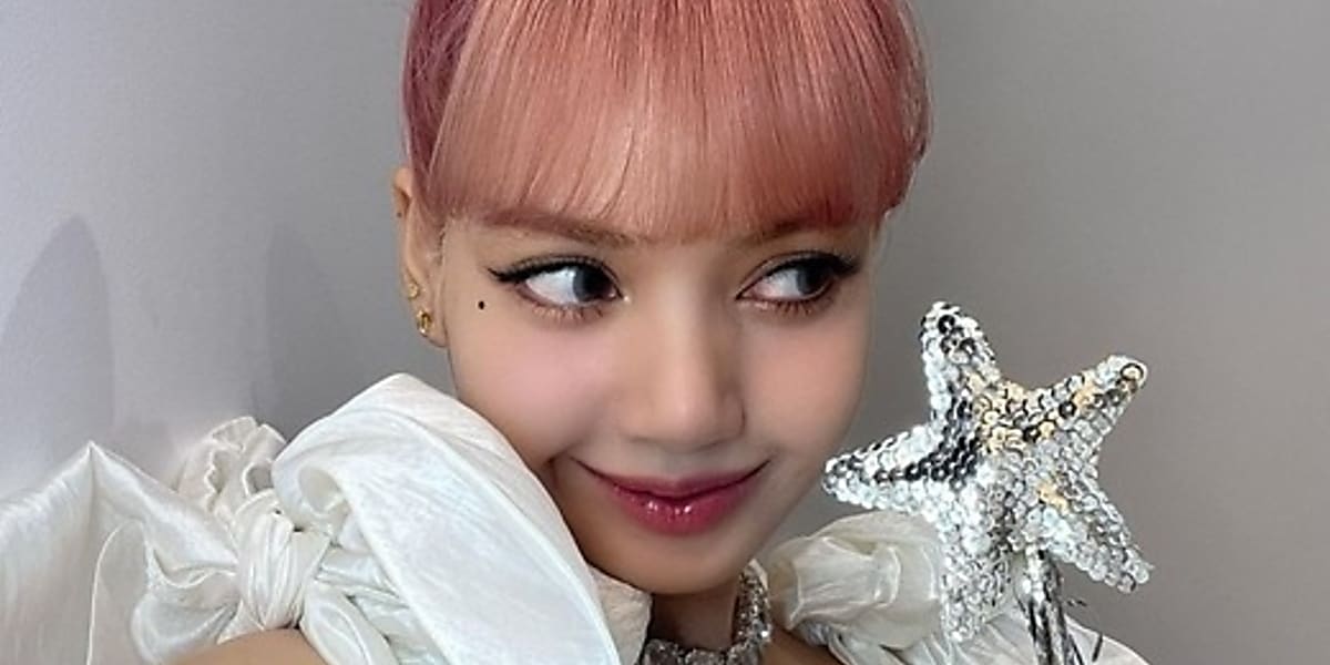 BLACKPINK リサ、パフォーマンス映像で身につけたティアラは144