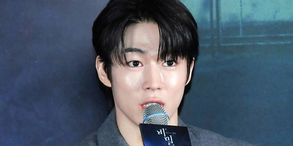Dawon discusses his feelings about screen debut in the movie "Secret" at a press preview event in Seoul.