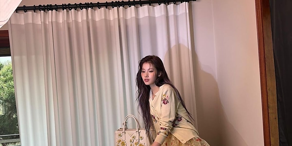 TWICE サナ、引き締まった腹筋をチラ見せ…グラビア撮影現場の写真を