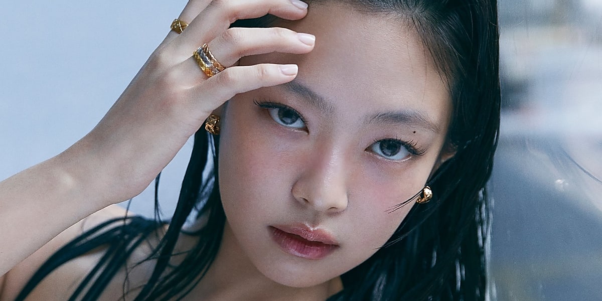 Jenny of BLACKPINK stuns in VOGUE KOREA with bold fashion looks for CHANEL COCO CRUSH, revealing solo album plans and new label.