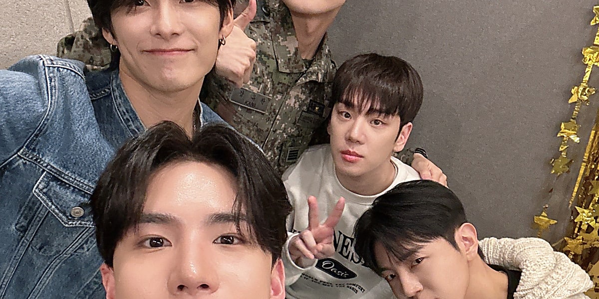A.C.E members complete military service and hold live broadcast to celebrate Kang Yuchan's discharge, share new album expectations.