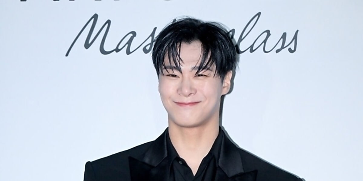 Moonbin of ASTRO passed away a year ago. Fans and members mourn his death, visiting memorial spaces set up in his honor.