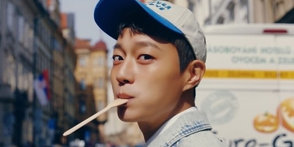 Highlight ユン・ドゥジュン、ソロで初の公式フォトブックを発売