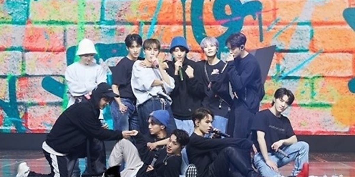 SEVENTEEN、オンラインコンサート「POWER OF LOVE」で世界中のファンと