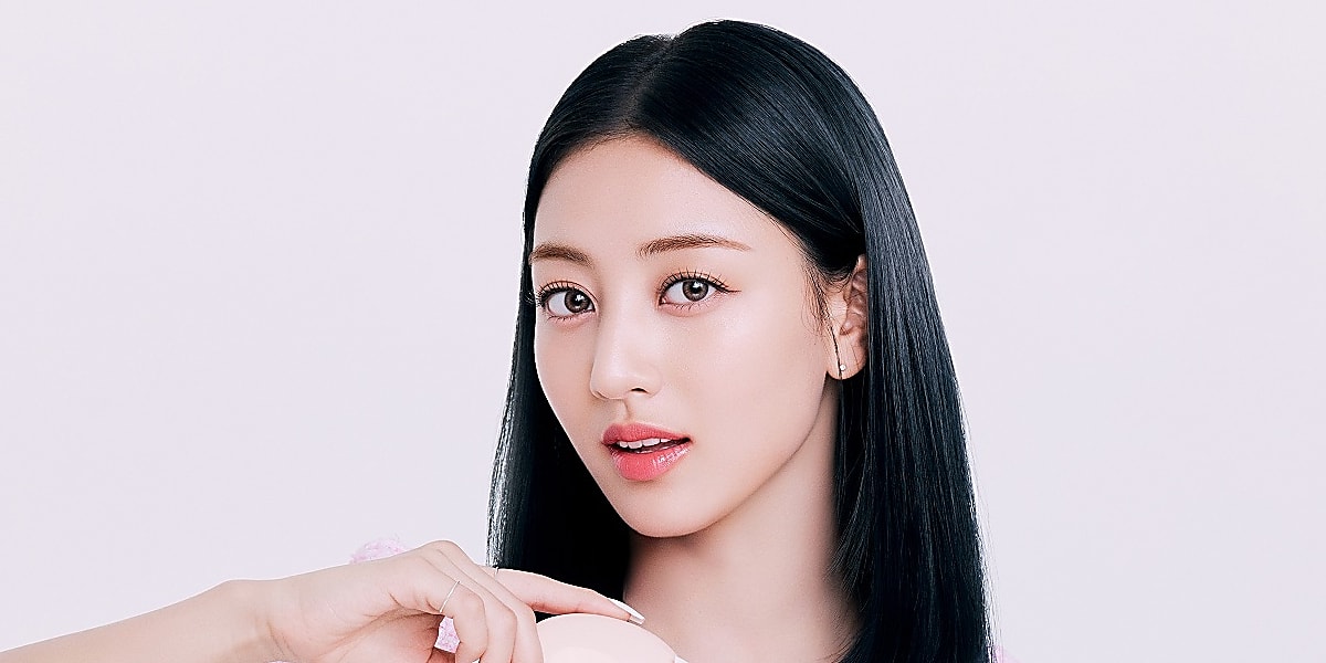 Korean brand MILK TOUCH renews contract with TWICE's Jihyo as brand muse for 2024, emphasizing customer-centric values and fan connection.