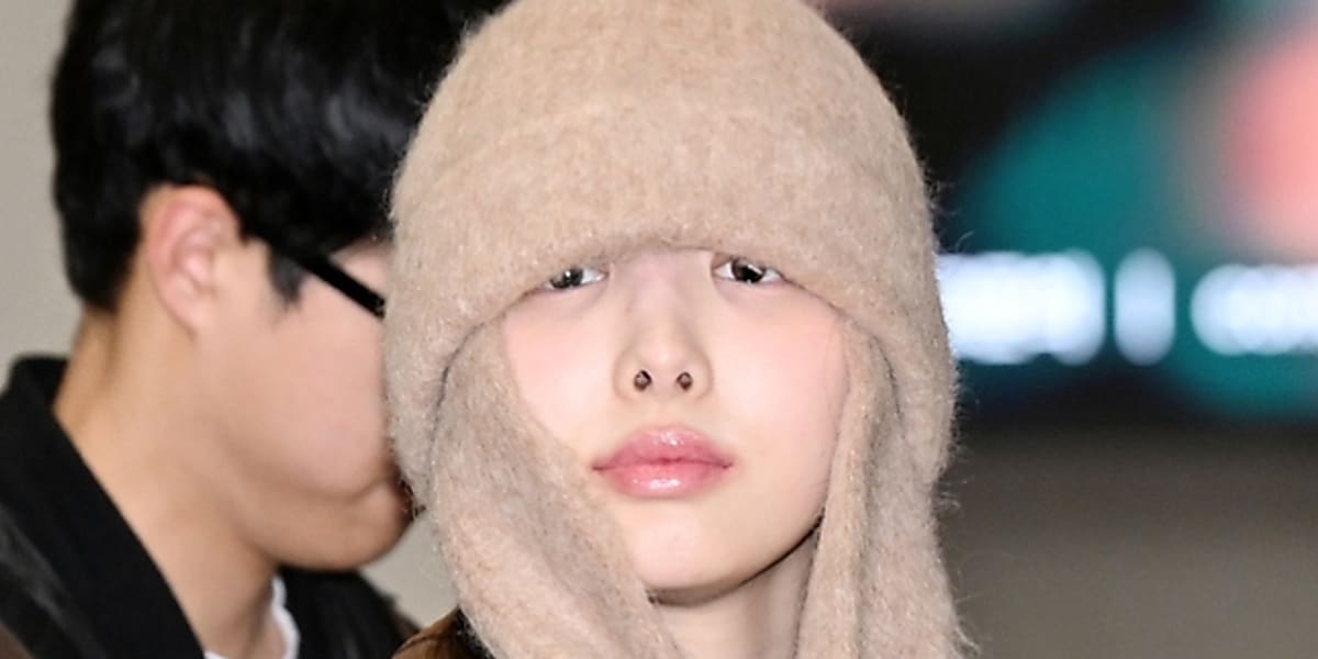 PHOTO】TWICE ナヨン、スケジュールのため日本へ…可愛らしいビーニーで
