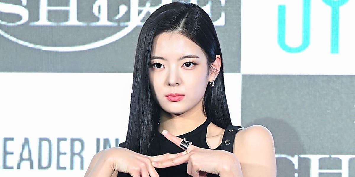 Lia announces she won't participate in ITZY's album and tour due to health concerns. Releases solo track "Blossom" for disappointed fans.