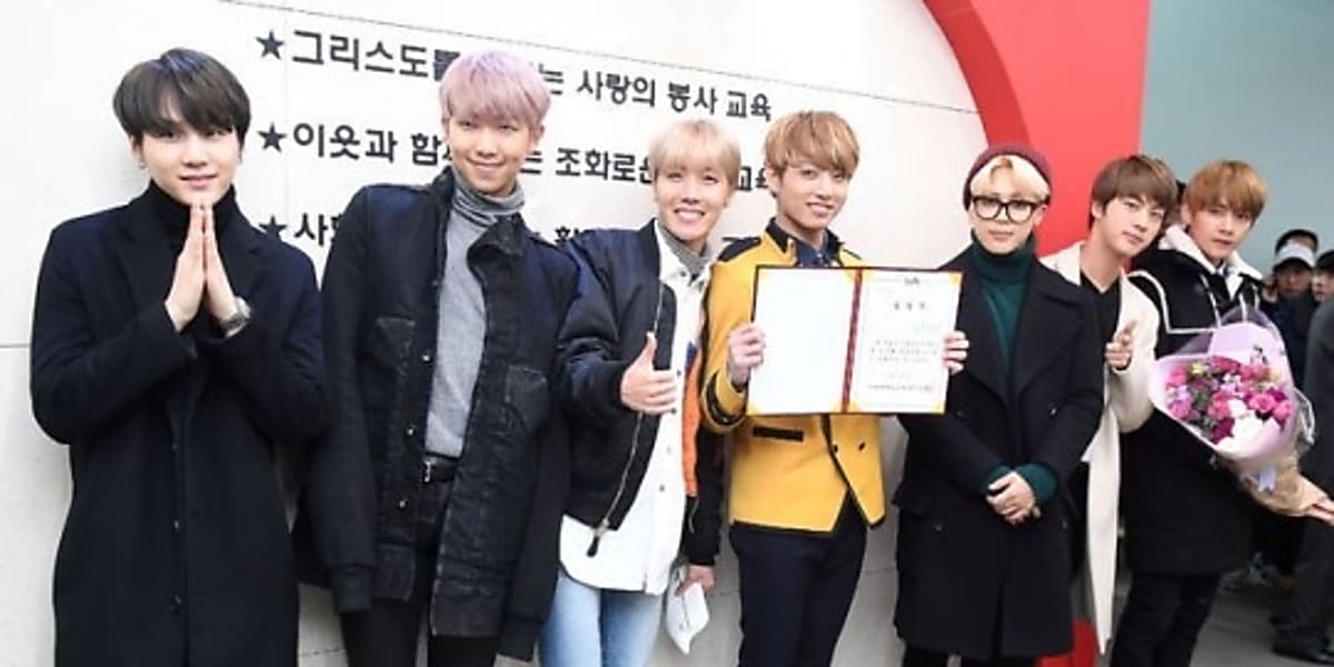 PHOTO】BTS（防弾少年団）、ソウル公演芸術高等学校の卒業式に出席