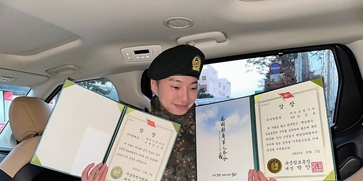 Kang Seung-yoon of WINNER wins Outstanding Soldier Award, dedicates it to fans, and donates to flood victims.