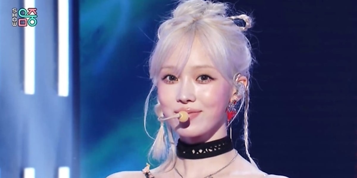 aespaのWINTER「音楽中心」の生放送に不参加も…視聴中の認証ショットを