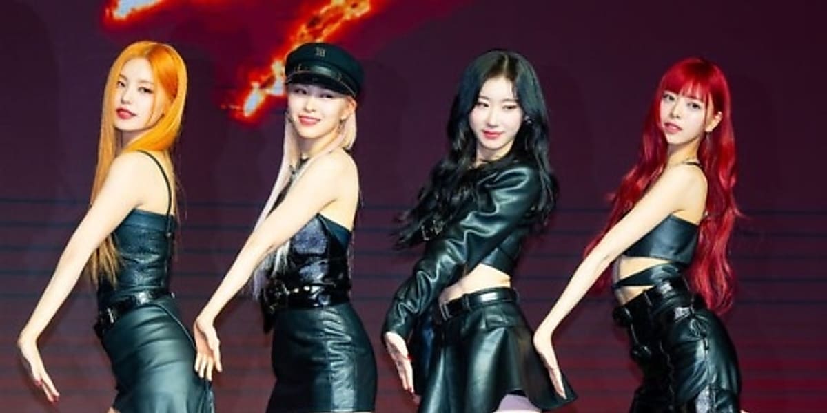 ITZY plans to heat up the music world with a powerful new song "BORN TO BE" and a world tour in 2024.