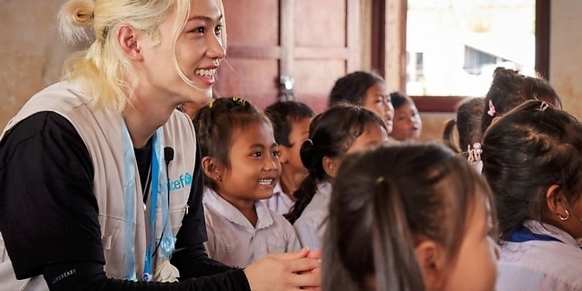 Stray Kids Felix visits Laos, donates 100 million won to UNICEF, and participates in activities for children's health and education.
