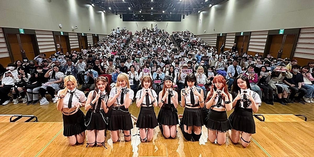 UNIS fan club event in Tokyo with 400 fans, performances, quizzes, and messages to Japanese fans from the members.