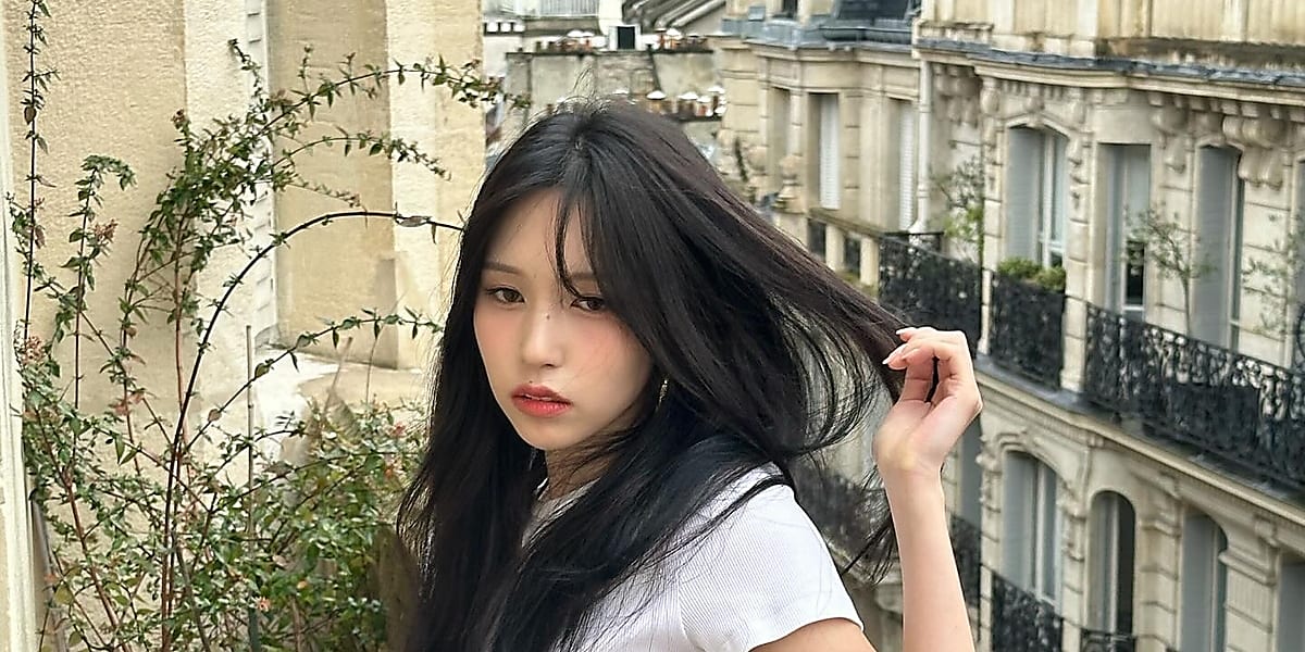 TWICE's Mina stuns in bold fashion on Instagram, attracting fans' envy. Group successfully finishes world tour, adds Japan stadium shows.
